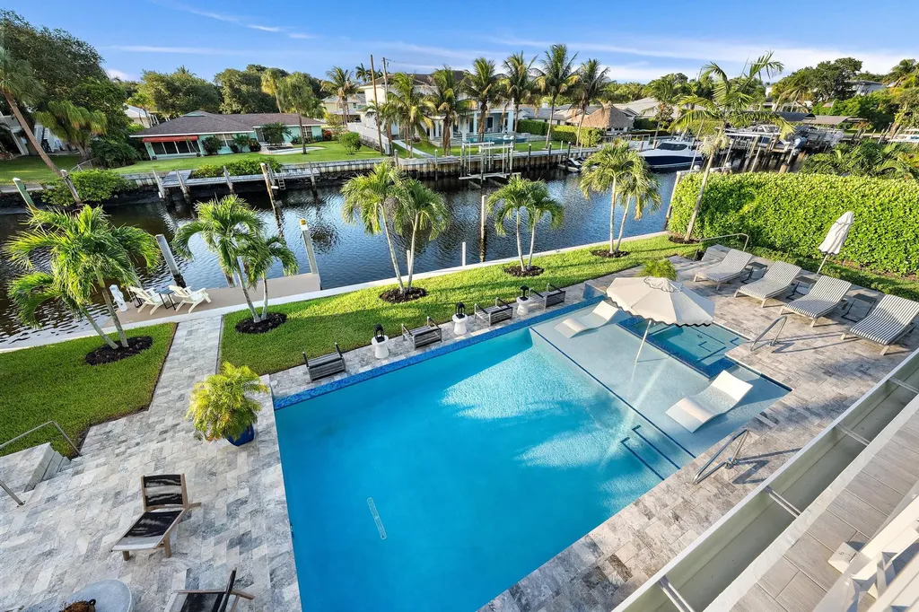 2169 Driftwood Circle Palm Beach Gardens FL 33410