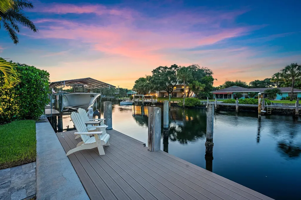 2169 Driftwood Circle Palm Beach Gardens FL 33410