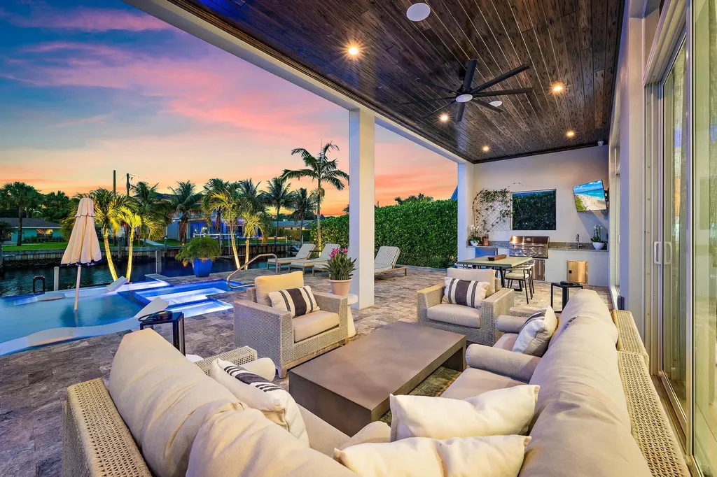 2169 Driftwood Circle Palm Beach Gardens FL 33410