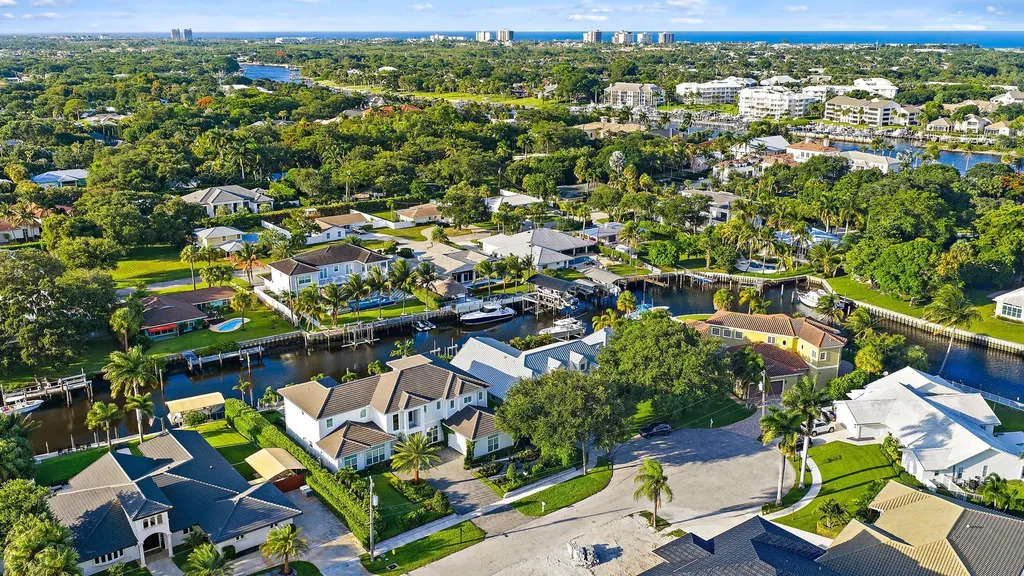 2169 Driftwood Circle Palm Beach Gardens FL 33410