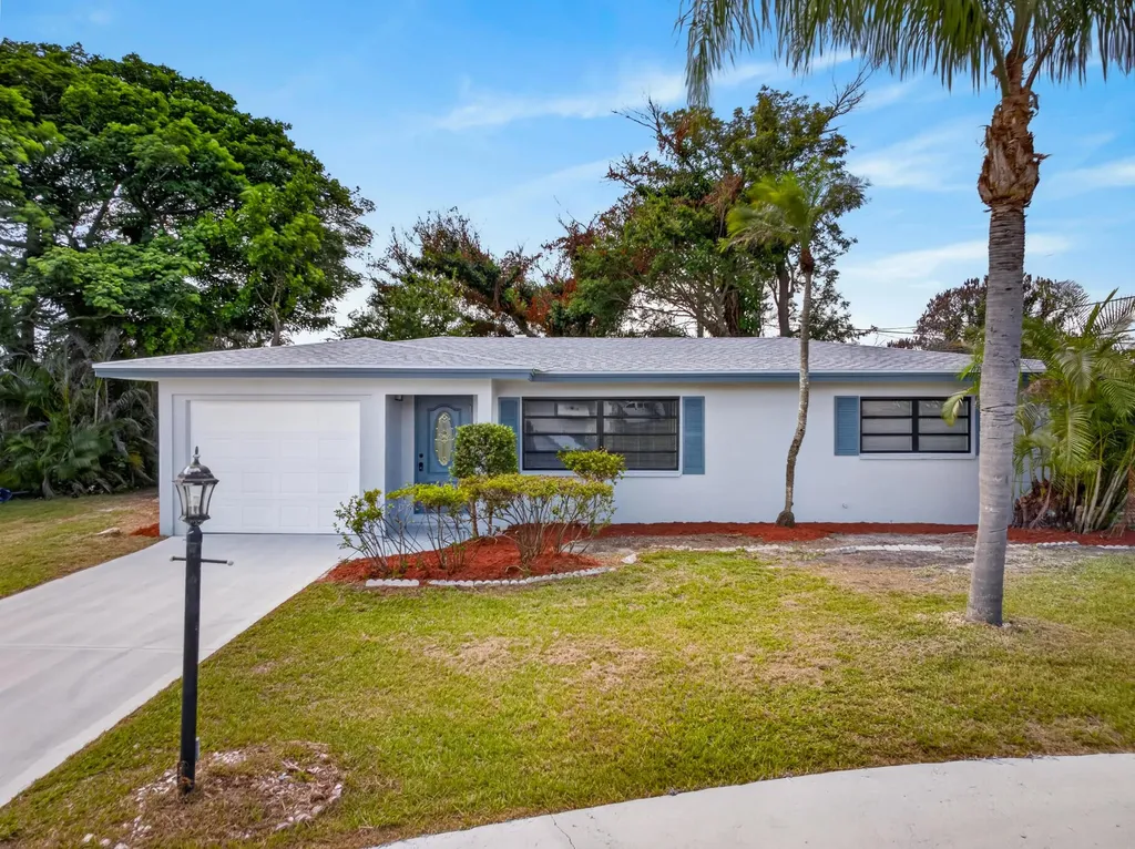 779 Lomas Street Port St Lucie FL 34952