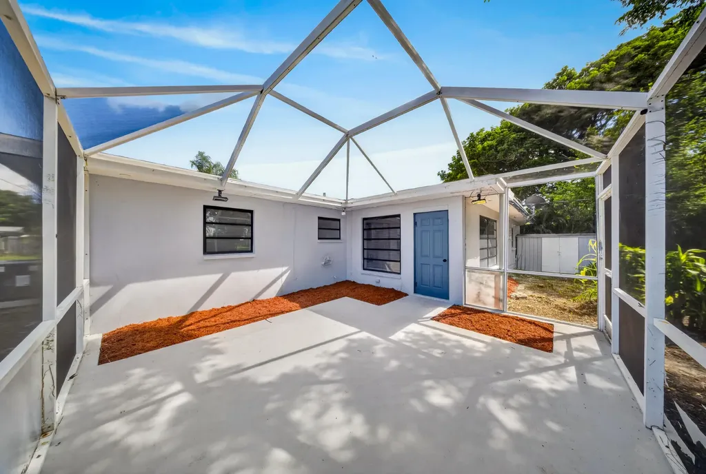 779 Lomas Street Port St Lucie FL 34952
