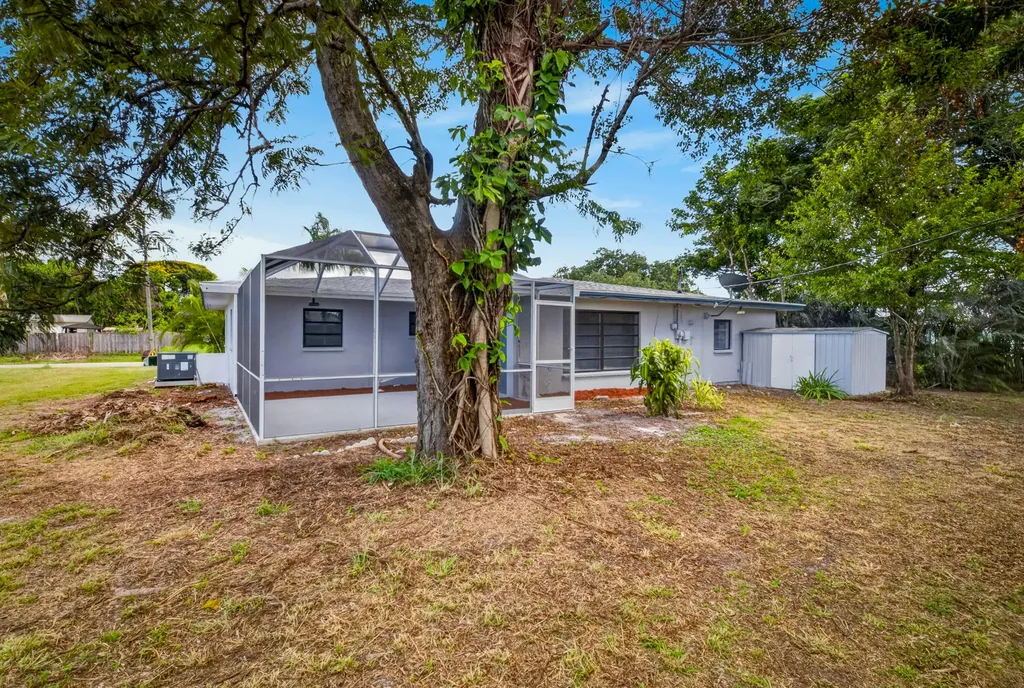 779 Lomas Street Port St Lucie FL 34952