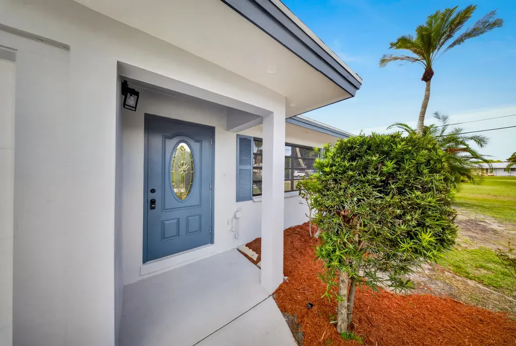779 Lomas Street Port St Lucie FL 34952