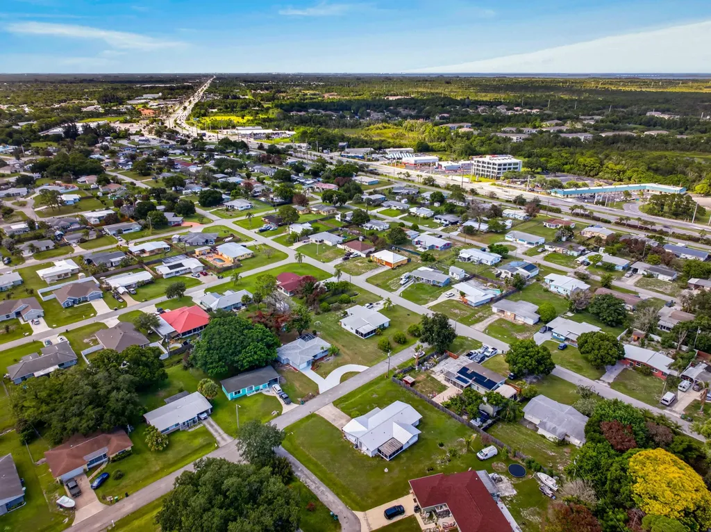 779 Lomas Street Port St Lucie FL 34952