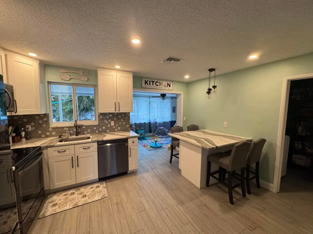 60 NE 46th Street Oakland Park FL 33334