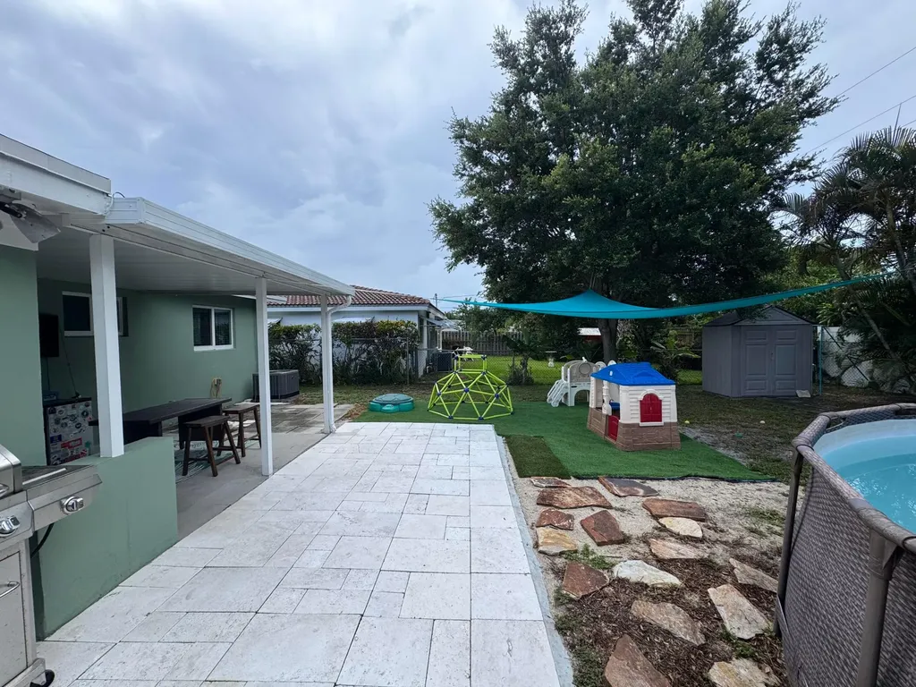 60 NE 46th Street Oakland Park FL 33334
