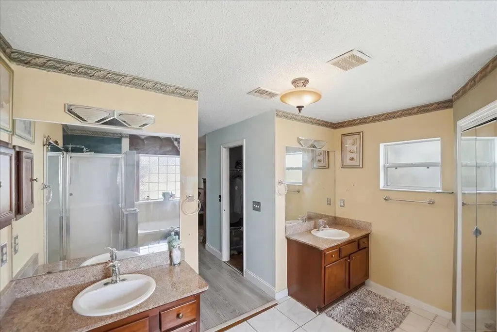 2418 SW Bayshore Boulevard Port St Lucie FL 34984