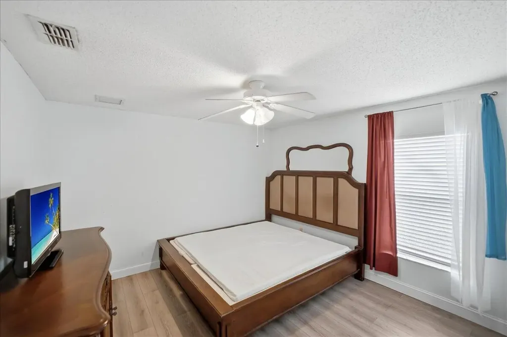 2418 SW Bayshore Boulevard Port St Lucie FL 34984