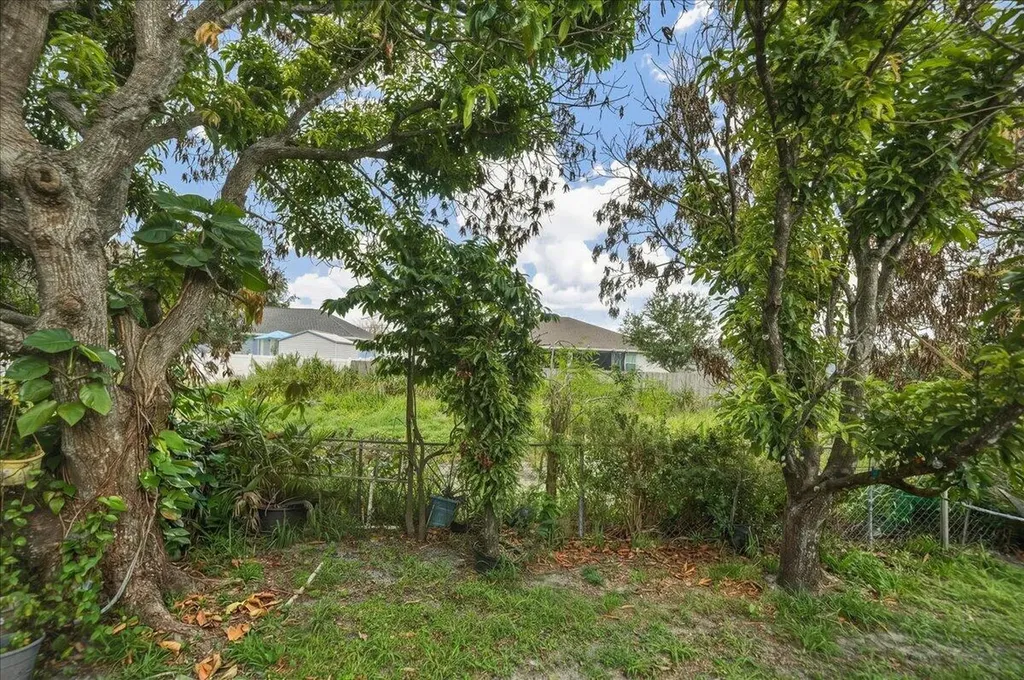 2418 SW Bayshore Boulevard Port St Lucie FL 34984