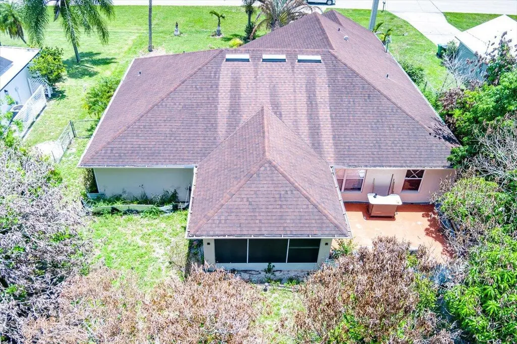 2418 SW Bayshore Boulevard Port St Lucie FL 34984