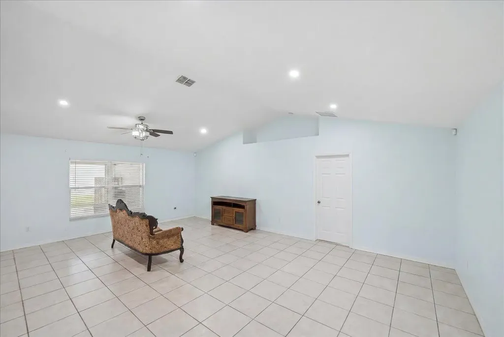2418 SW Bayshore Boulevard Port St Lucie FL 34984