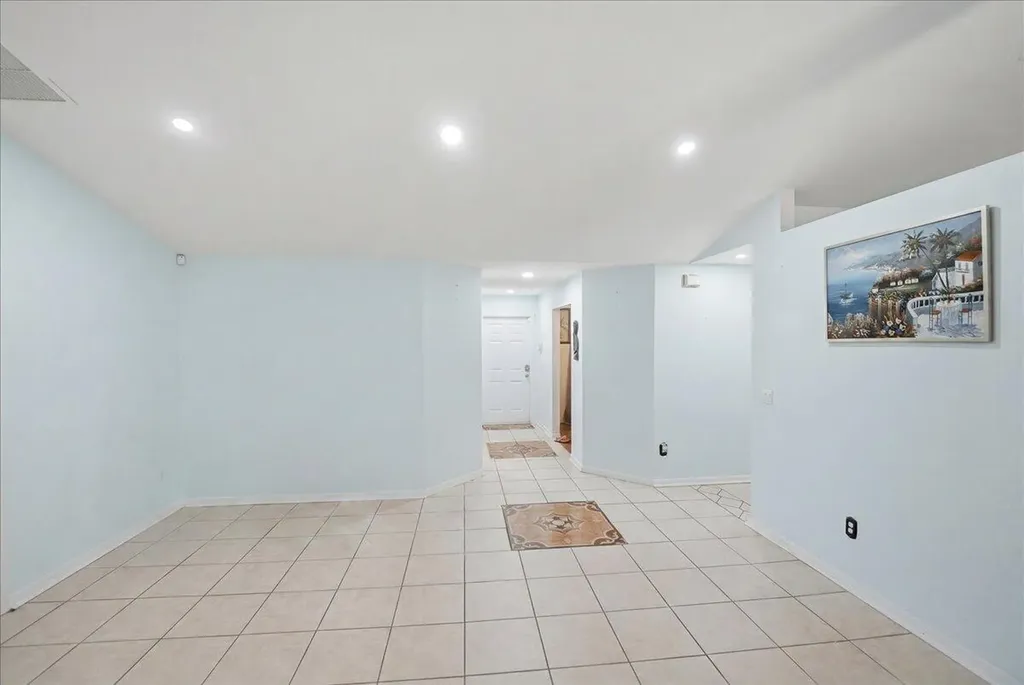2418 SW Bayshore Boulevard Port St Lucie FL 34984