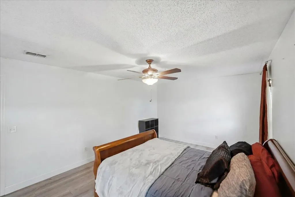2418 SW Bayshore Boulevard Port St Lucie FL 34984