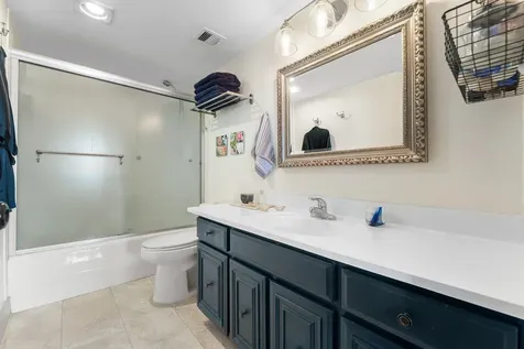 2425 Presidential Way West Palm Beach FL 33401