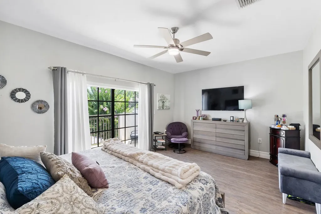 2932 Hidden Harbour Court Dania Beach FL 33312