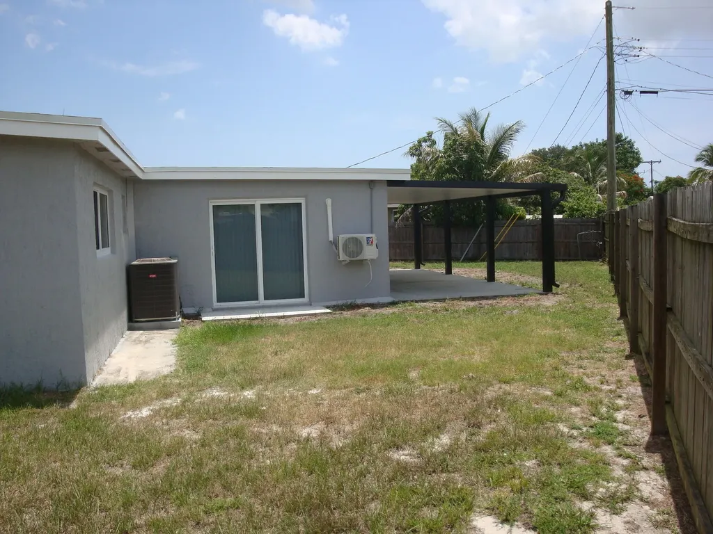 1914 Kudza Road West Palm Beach FL 33415
