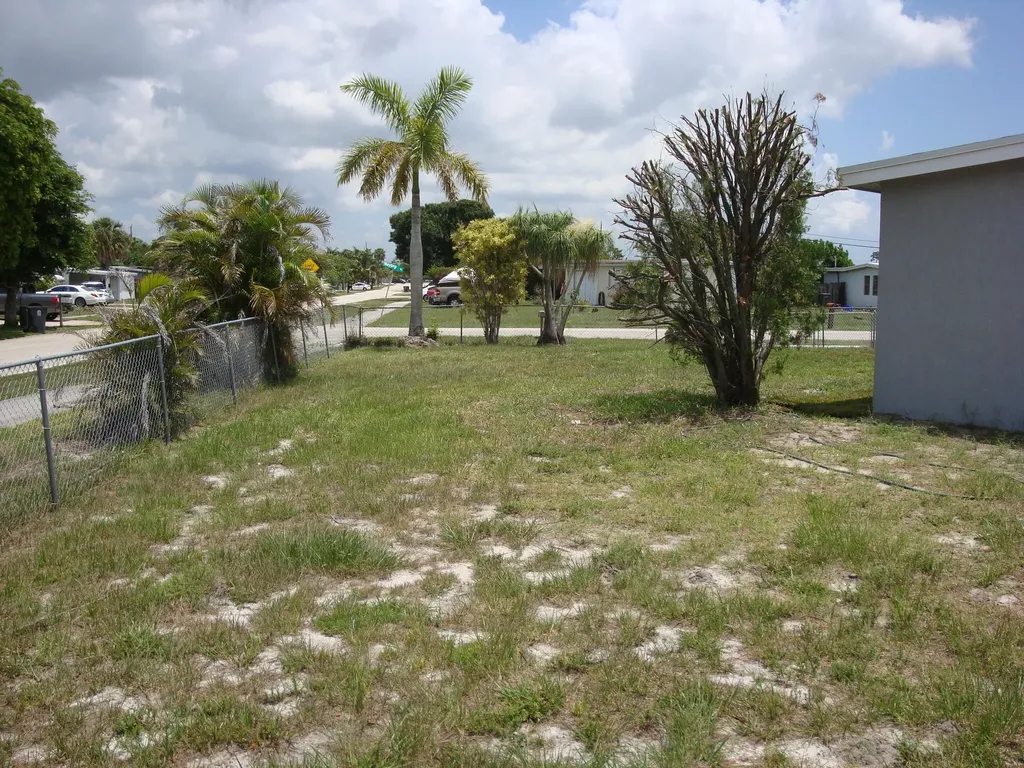 1914 Kudza Road West Palm Beach FL 33415