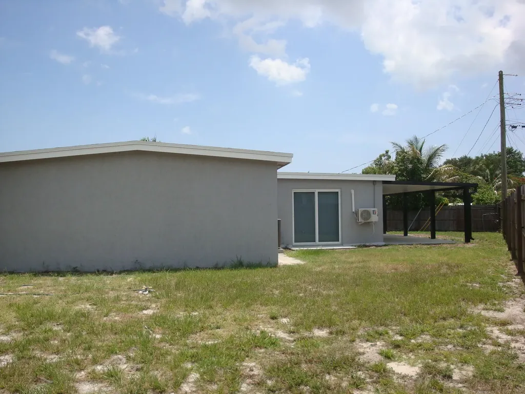 1914 Kudza Road West Palm Beach FL 33415