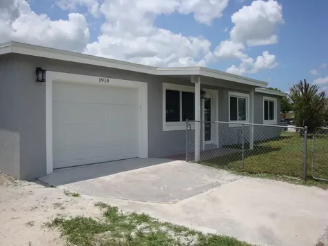 1914 Kudza Road West Palm Beach FL 33415