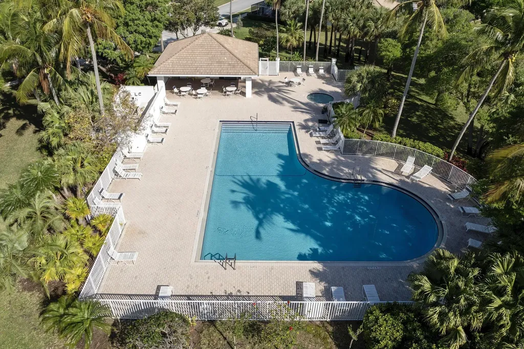 6503 Geminata Oak Court Palm Beach Gardens FL 33410