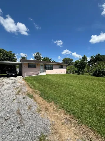 630 SE 2nd Street Belle Glade FL 33430