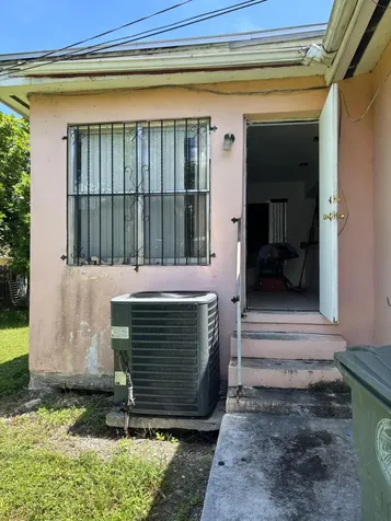 630 SE 2nd Street Belle Glade FL 33430