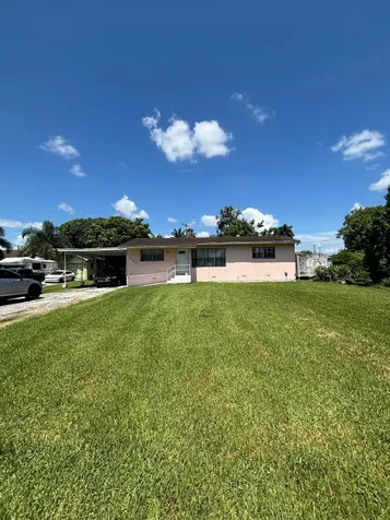 630 SE 2nd Street Belle Glade FL 33430