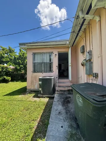 630 SE 2nd Street Belle Glade FL 33430