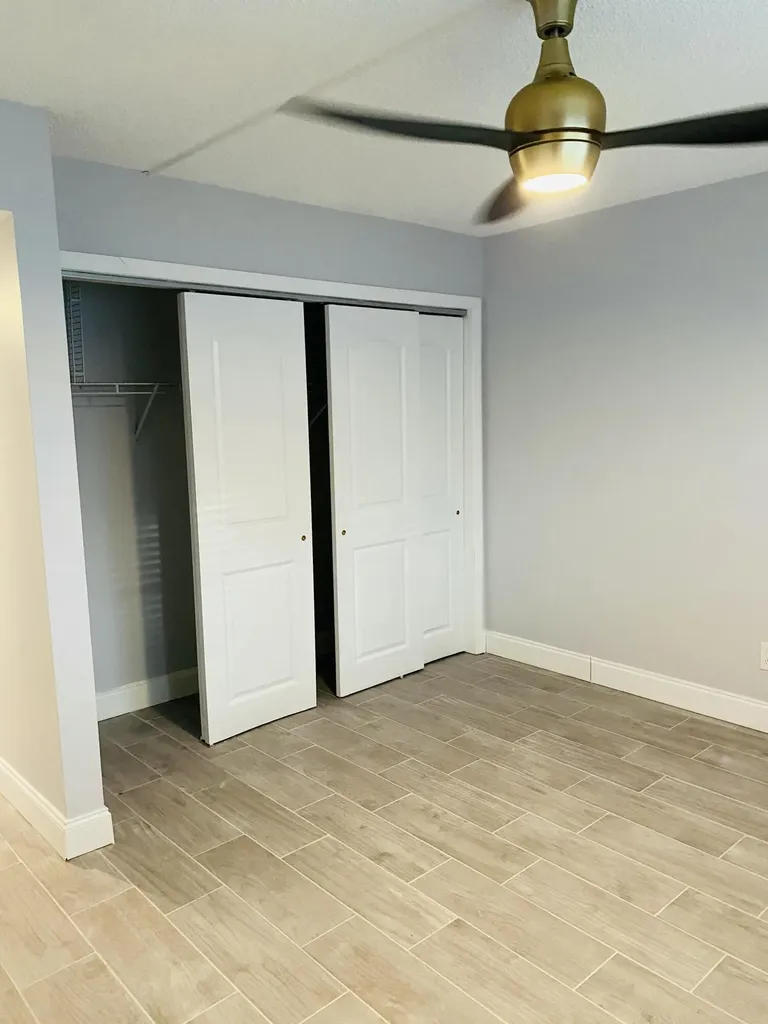 5268 NE 6th Avenue Oakland Park FL 33334