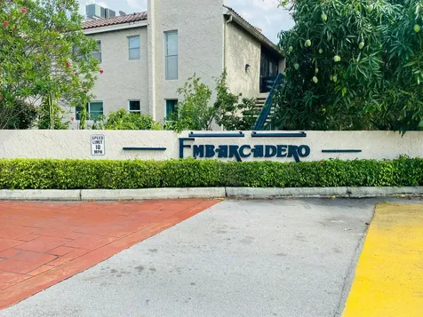5268 NE 6th Avenue Oakland Park FL 33334