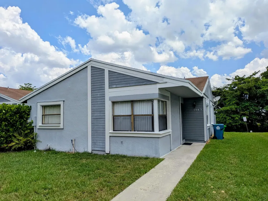 7943 NW 41st Court Sunrise FL 33351