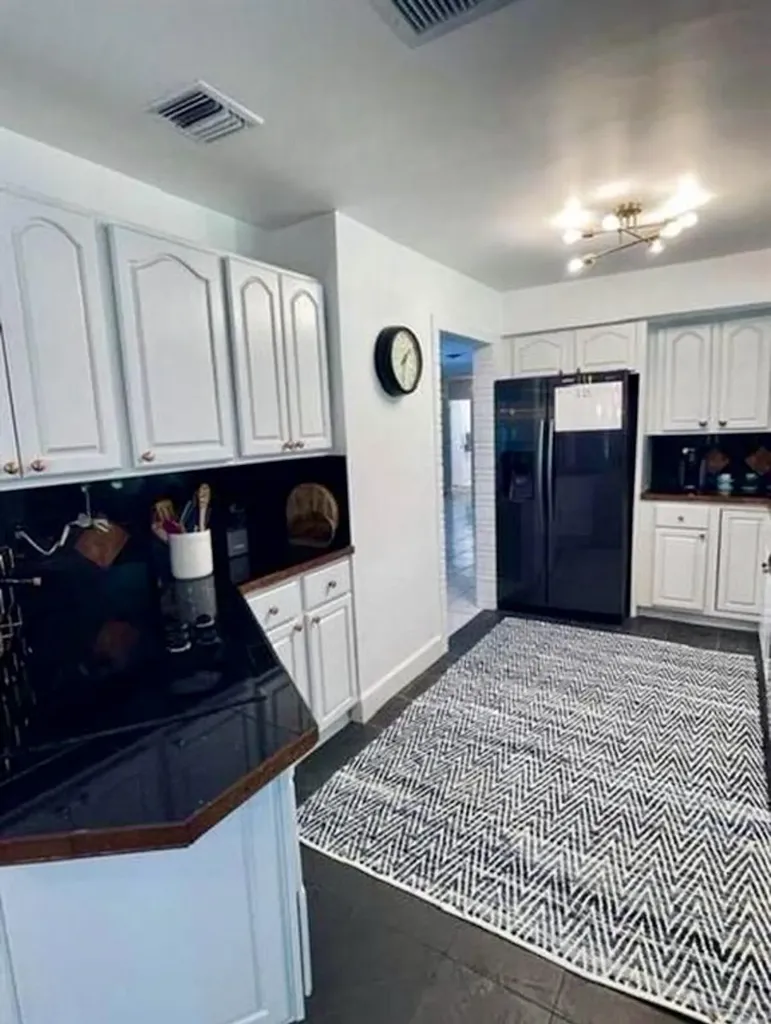 301 SW 8th Terrace Boca Raton FL 33486