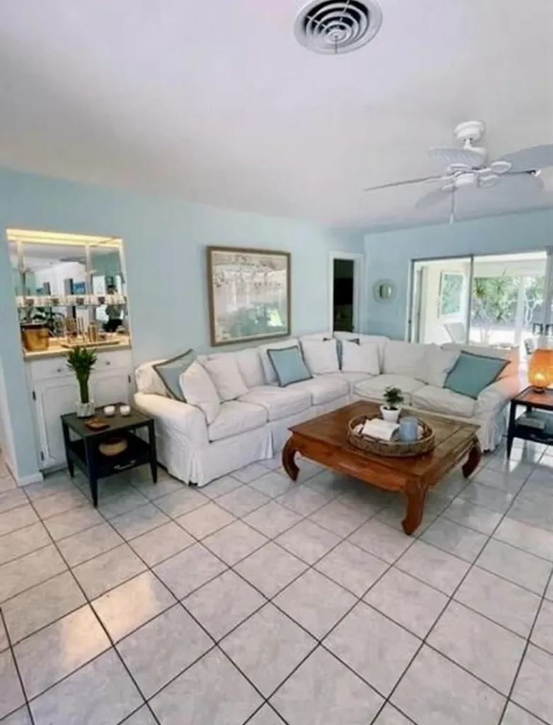 301 SW 8th Terrace Boca Raton FL 33486