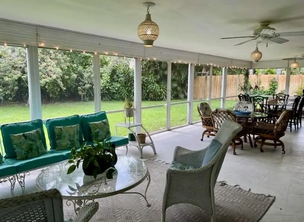301 SW 8th Terrace Boca Raton FL 33486