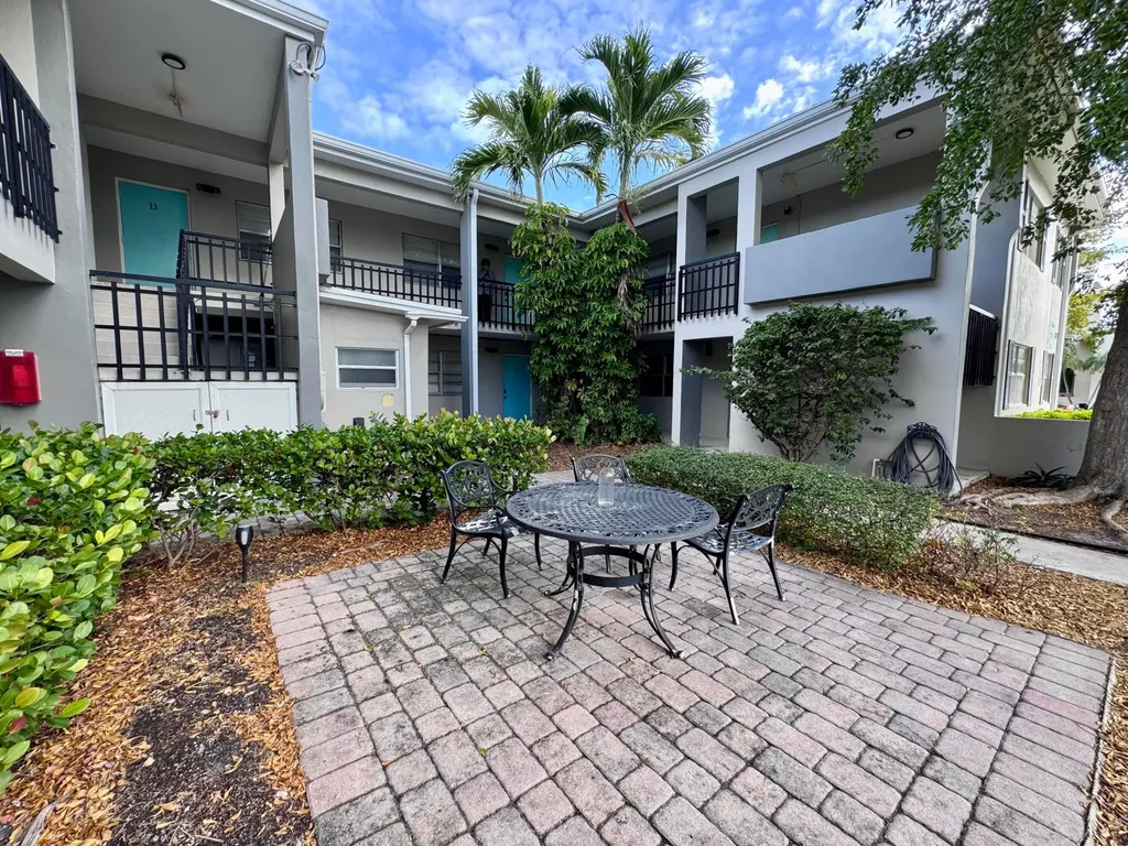 202 Lucerne Avenue Lake Worth Beach FL 33460