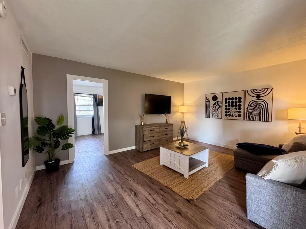 202 Lucerne Avenue Lake Worth Beach FL 33460