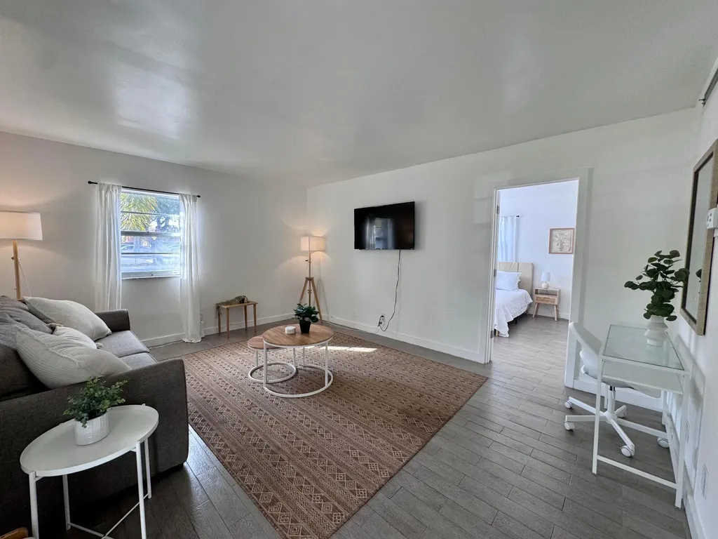 202 Lucerne Avenue Lake Worth Beach FL 33460