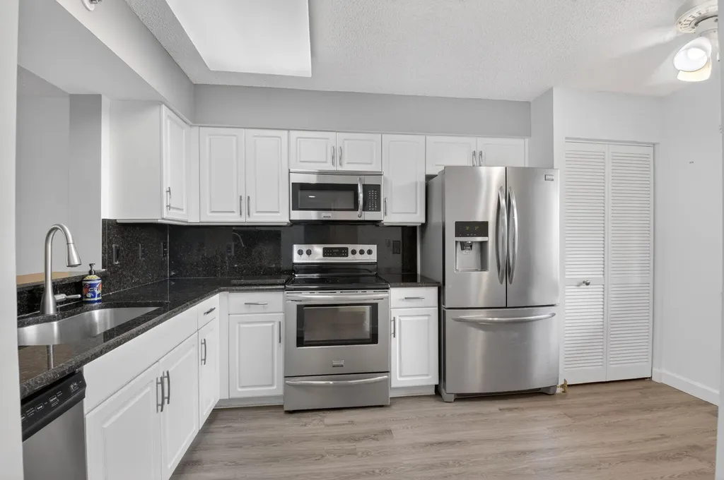 6080 Huntwick Terrace Delray Beach FL 33484