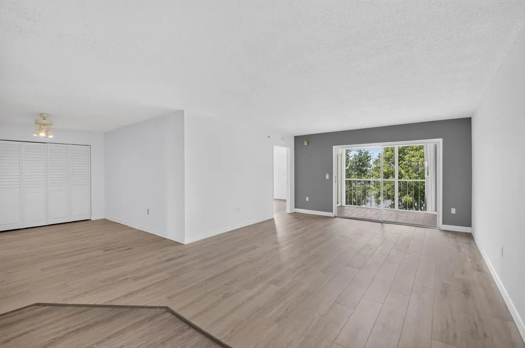 6080 Huntwick Terrace Delray Beach FL 33484