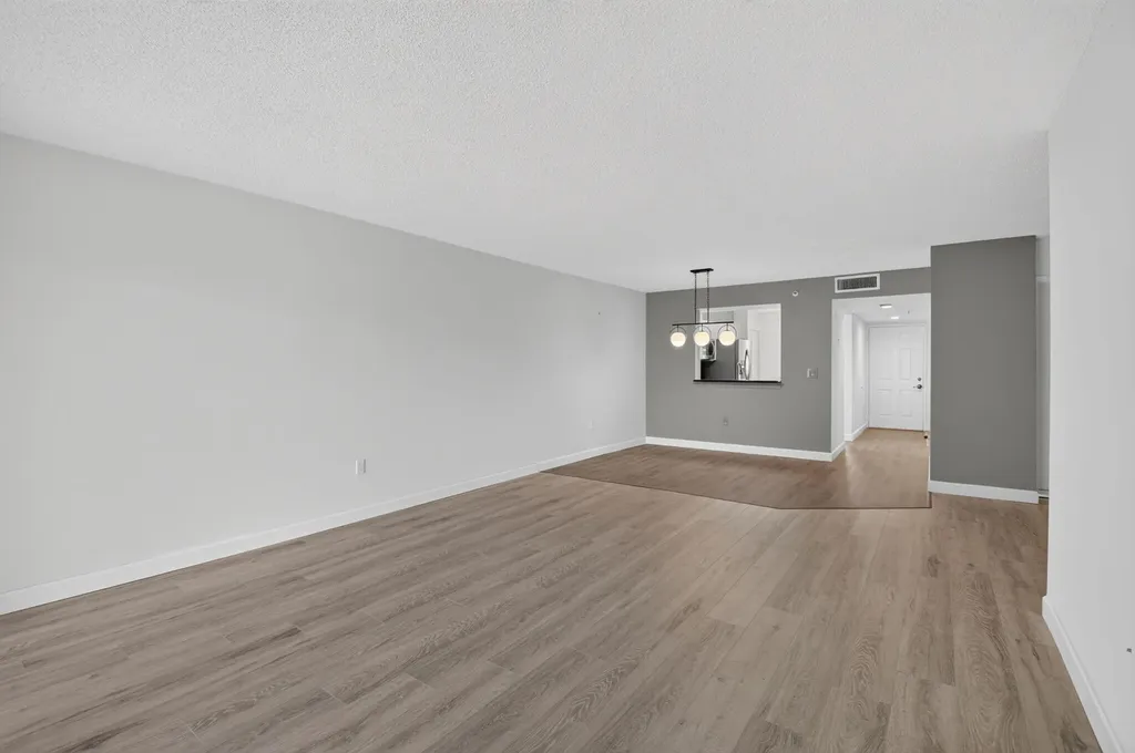 6080 Huntwick Terrace Delray Beach FL 33484