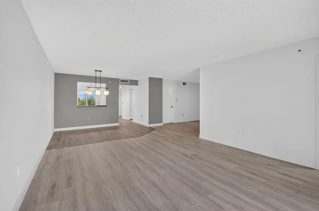 6080 Huntwick Terrace Delray Beach FL 33484