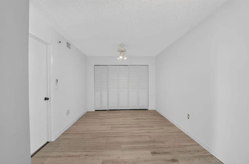 6080 Huntwick Terrace Delray Beach FL 33484
