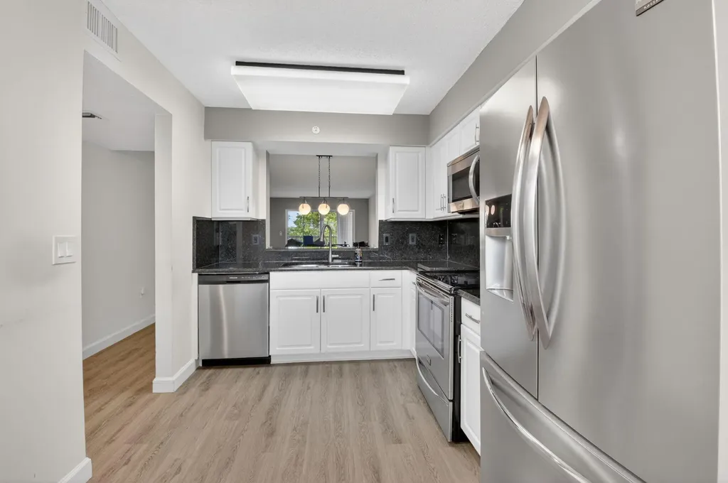 6080 Huntwick Terrace Delray Beach FL 33484