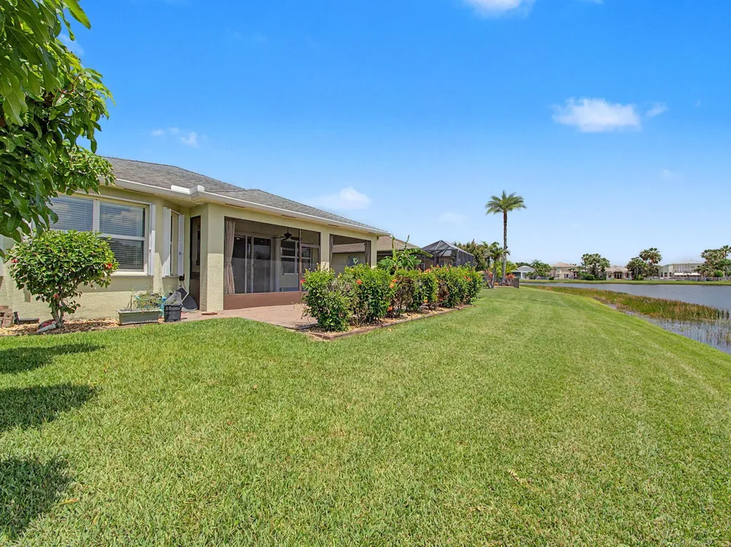 11861 SW Crestwood Circle Port St Lucie FL 34987