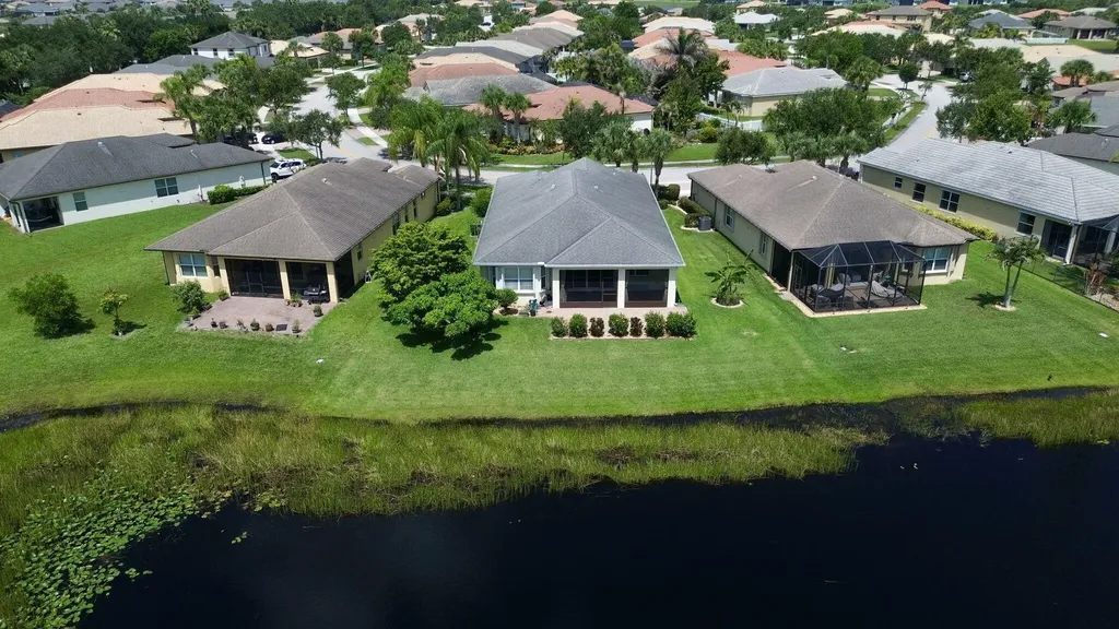 11861 SW Crestwood Circle Port St Lucie FL 34987