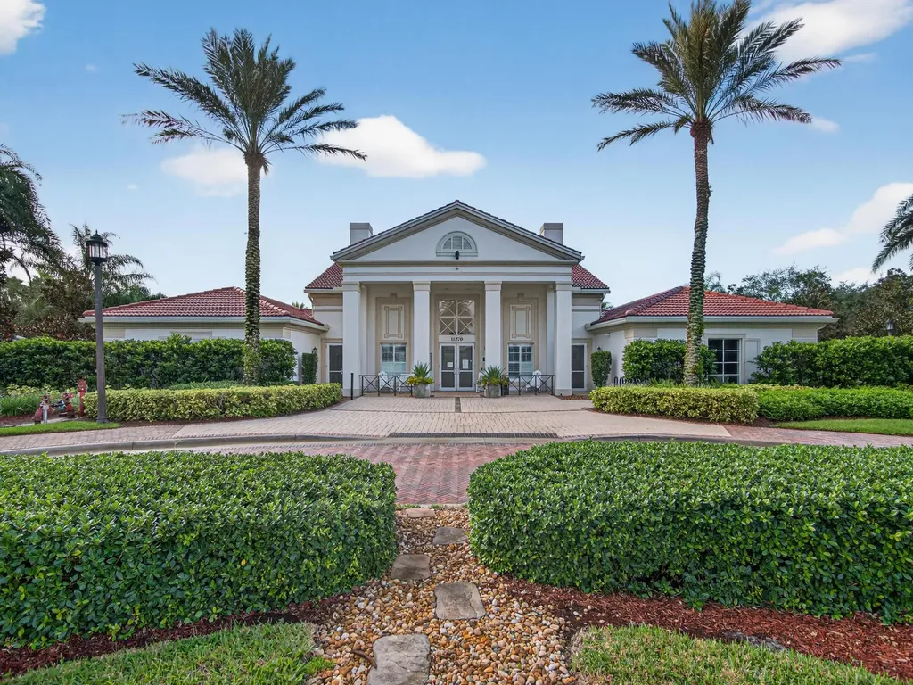 11861 SW Crestwood Circle Port St Lucie FL 34987