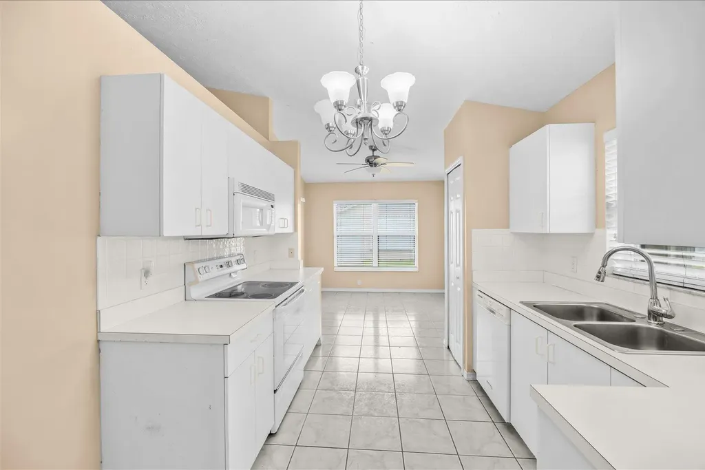 413 European Lane Fort Pierce FL 34982