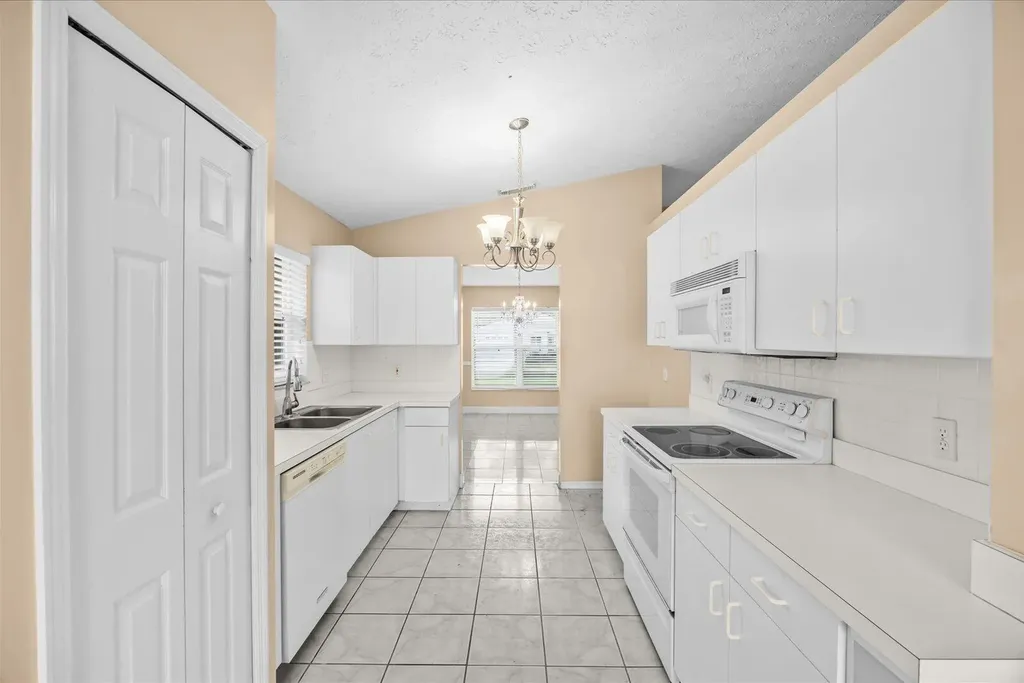 413 European Lane Fort Pierce FL 34982
