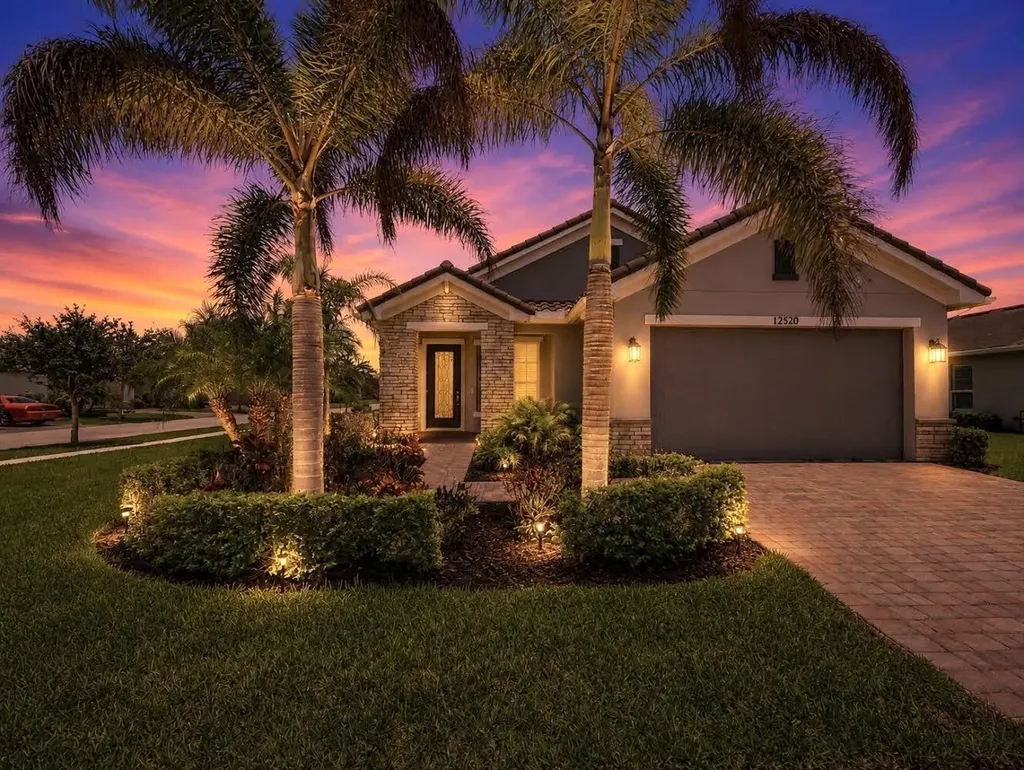 12520 SW Weeping Willow Avenue Port St Lucie FL 34987